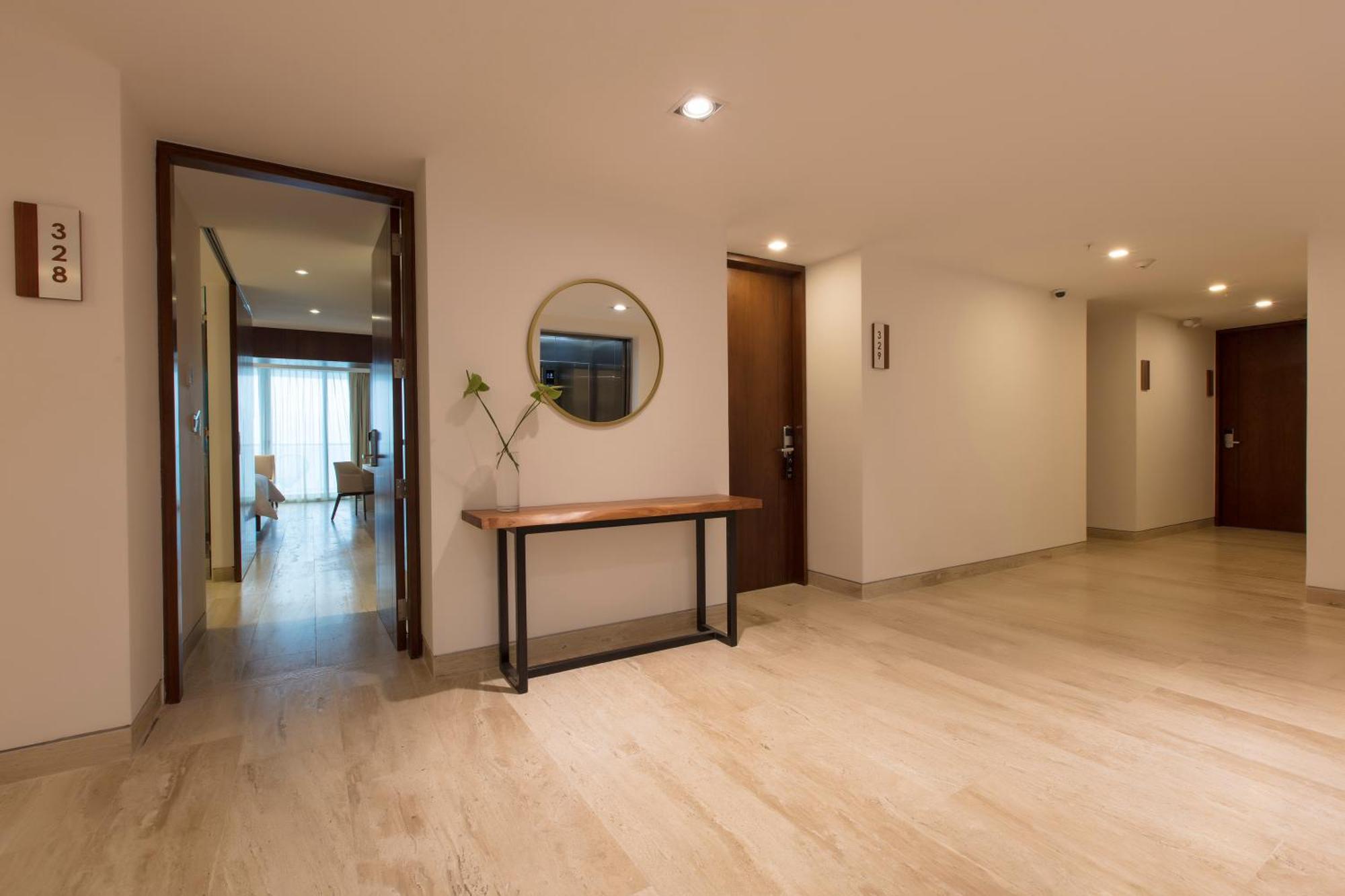 Suite Familiar Altitud con vistas parciales al océano